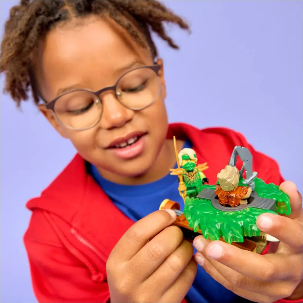 LEGO® Ninjago: Lloyd egy földszörny pörgettyűje ellen (71850) kép 3