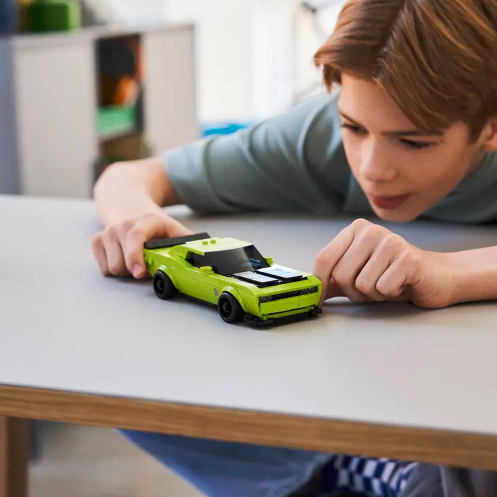 LEGO® Speed Champions: Dodge Challenger SRT Hellcat sportautó (77237) kép 6