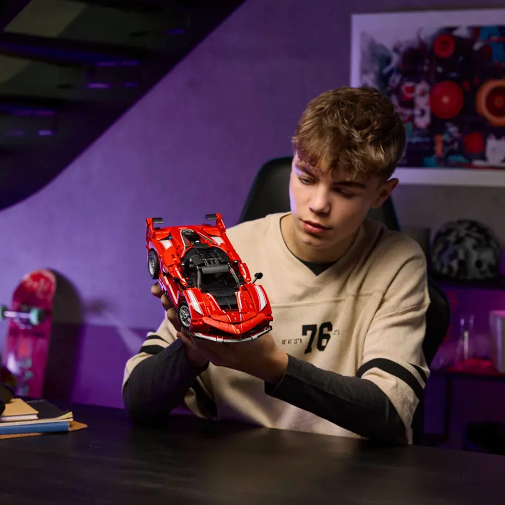 LEGO® Technic: Ferrari FXX K (42212) kép 6