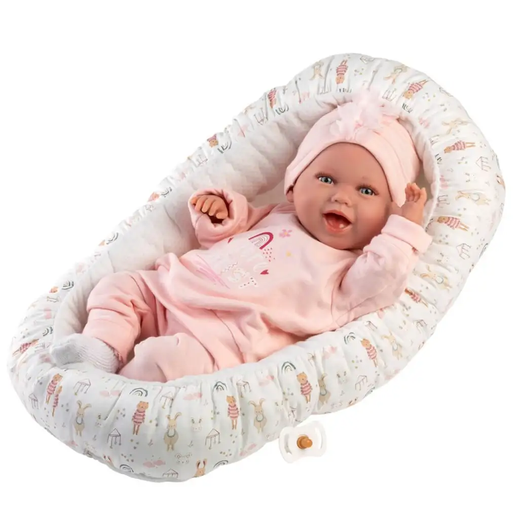 Llorens: Mimi 42cm-es mosolygós baba cumival és babafészekkel kép 4