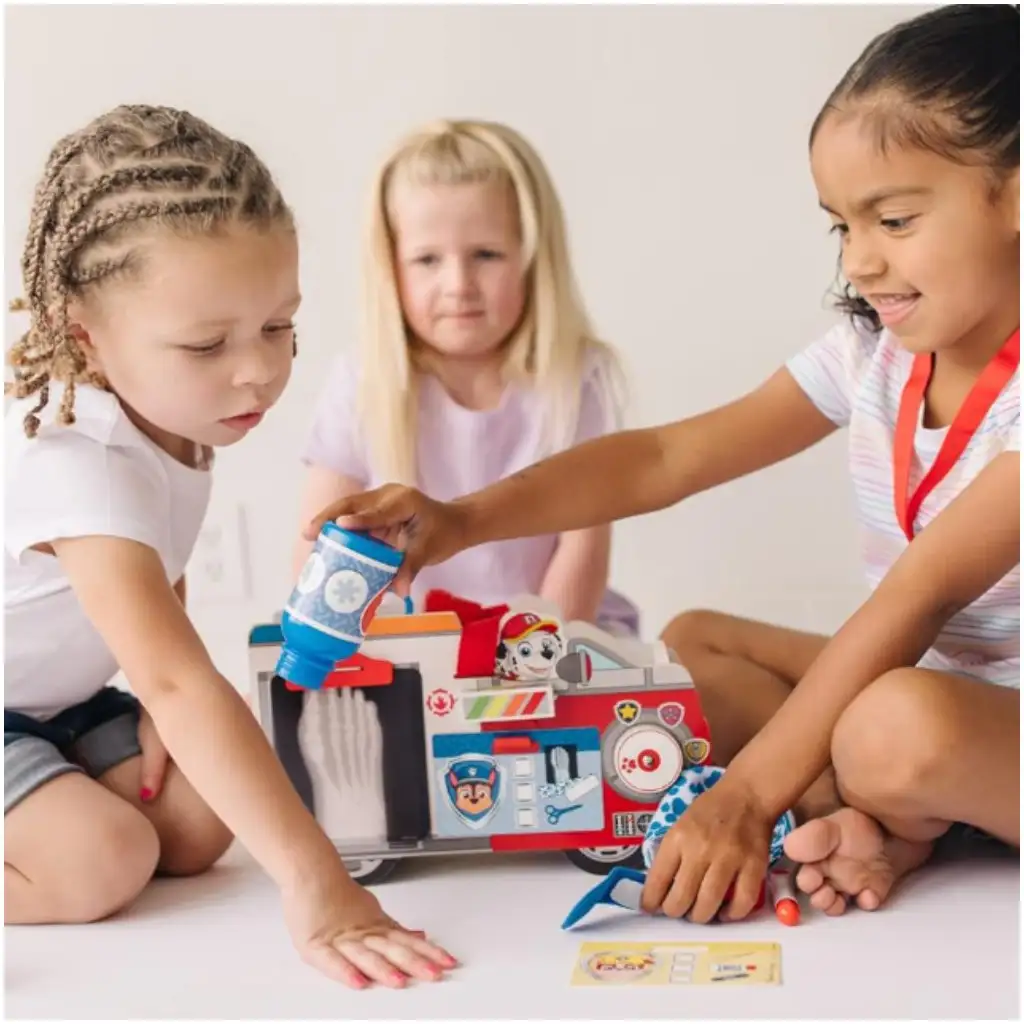 Mancs őrjárat Marshall fa készségfejlesztő tűzoltóautó szett kiegészítőkkel - Melissa & Dough kép 4