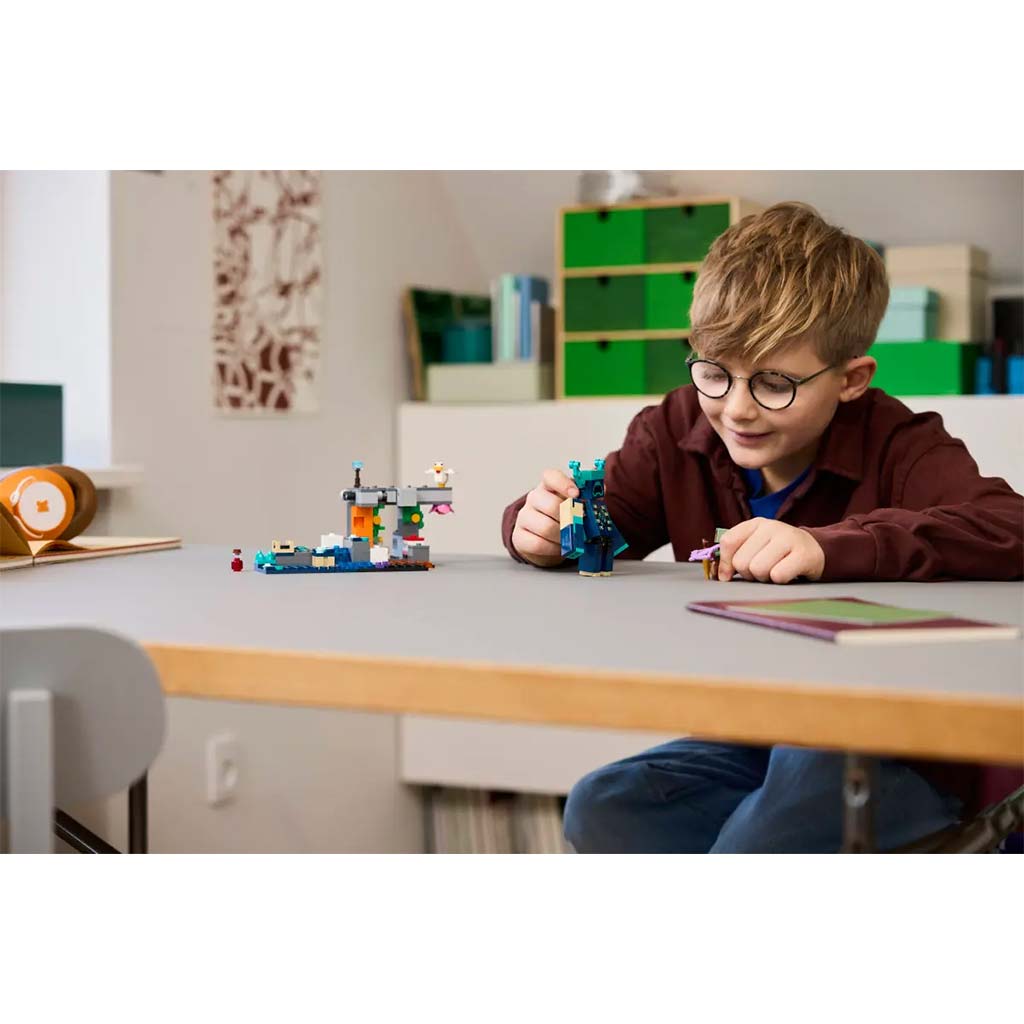 LEGO® Minecraft: Találkozás az Őrzővel (21274) kép 7