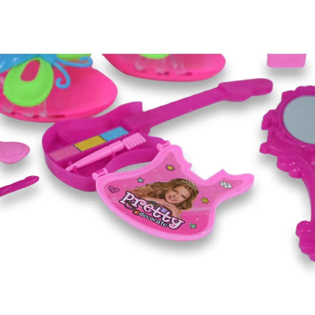 Szépségszett cipővel, sminkkel és fodrász kellékekkel táskában kép 3