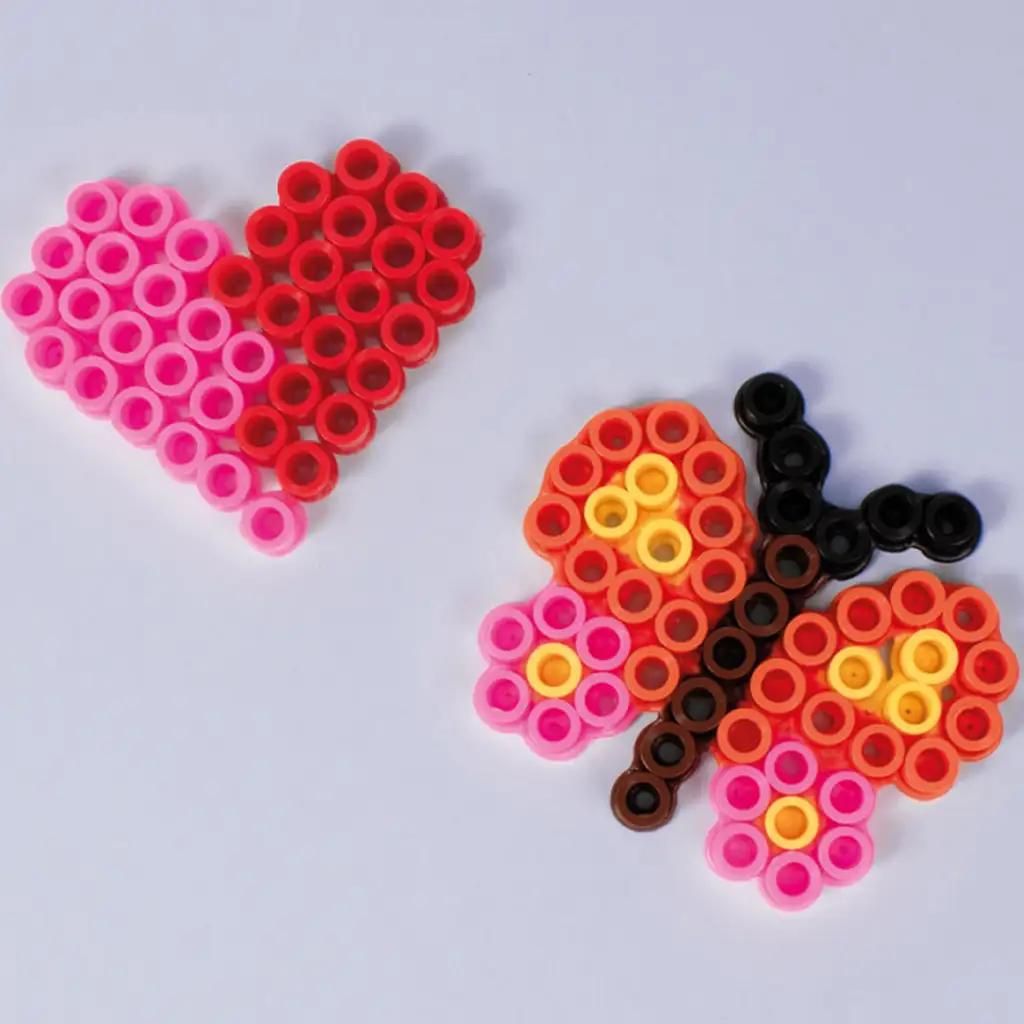 PlayBox: 9mm-es vasalható gyöngy alap 5db pillangó és 5db szív formával kép 2