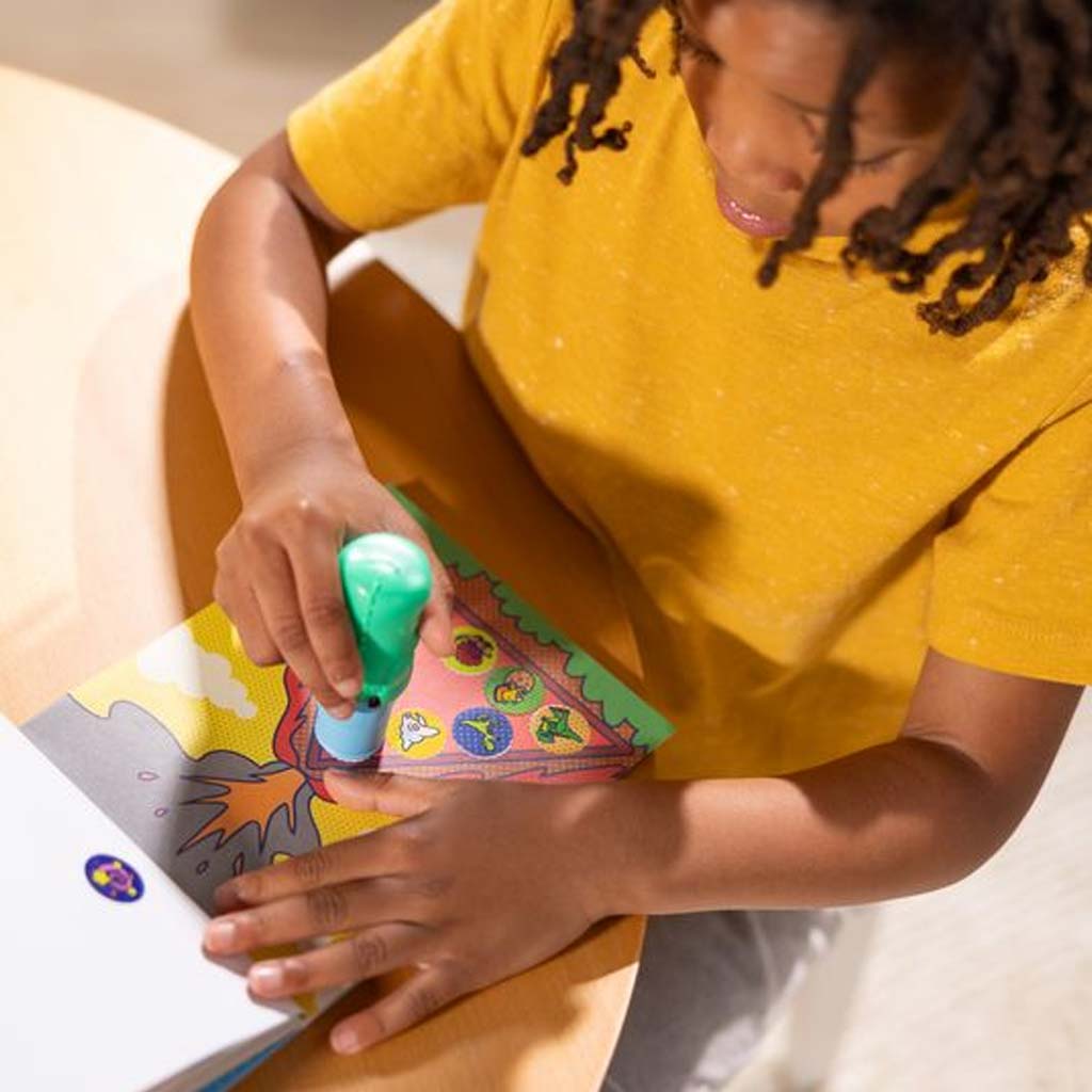 Melissa&Doug: Sticker WOW! Matrica pecsételő – Dinó – Spin Master kép 3